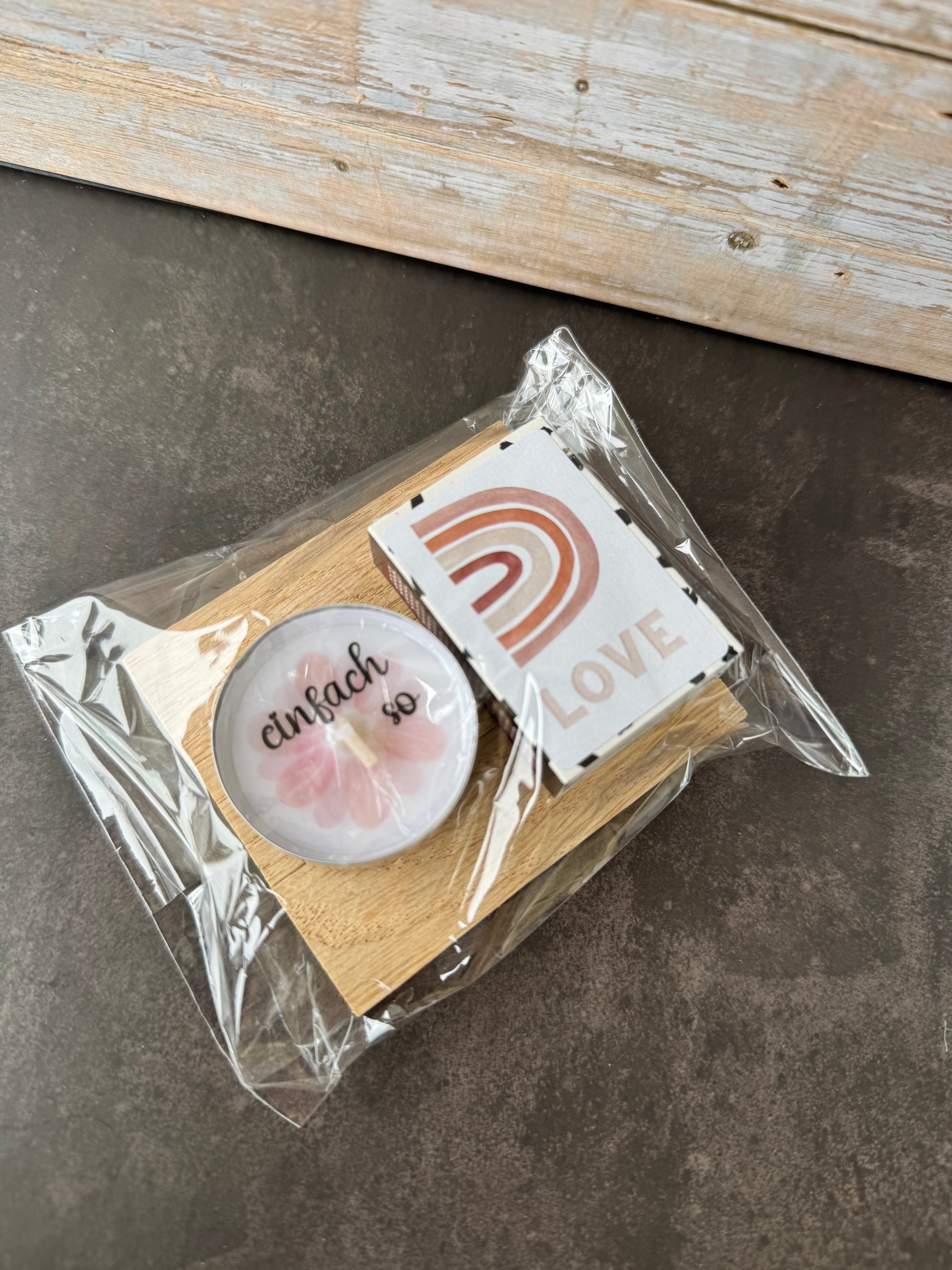 Teelicht-Geschenk auf Holz