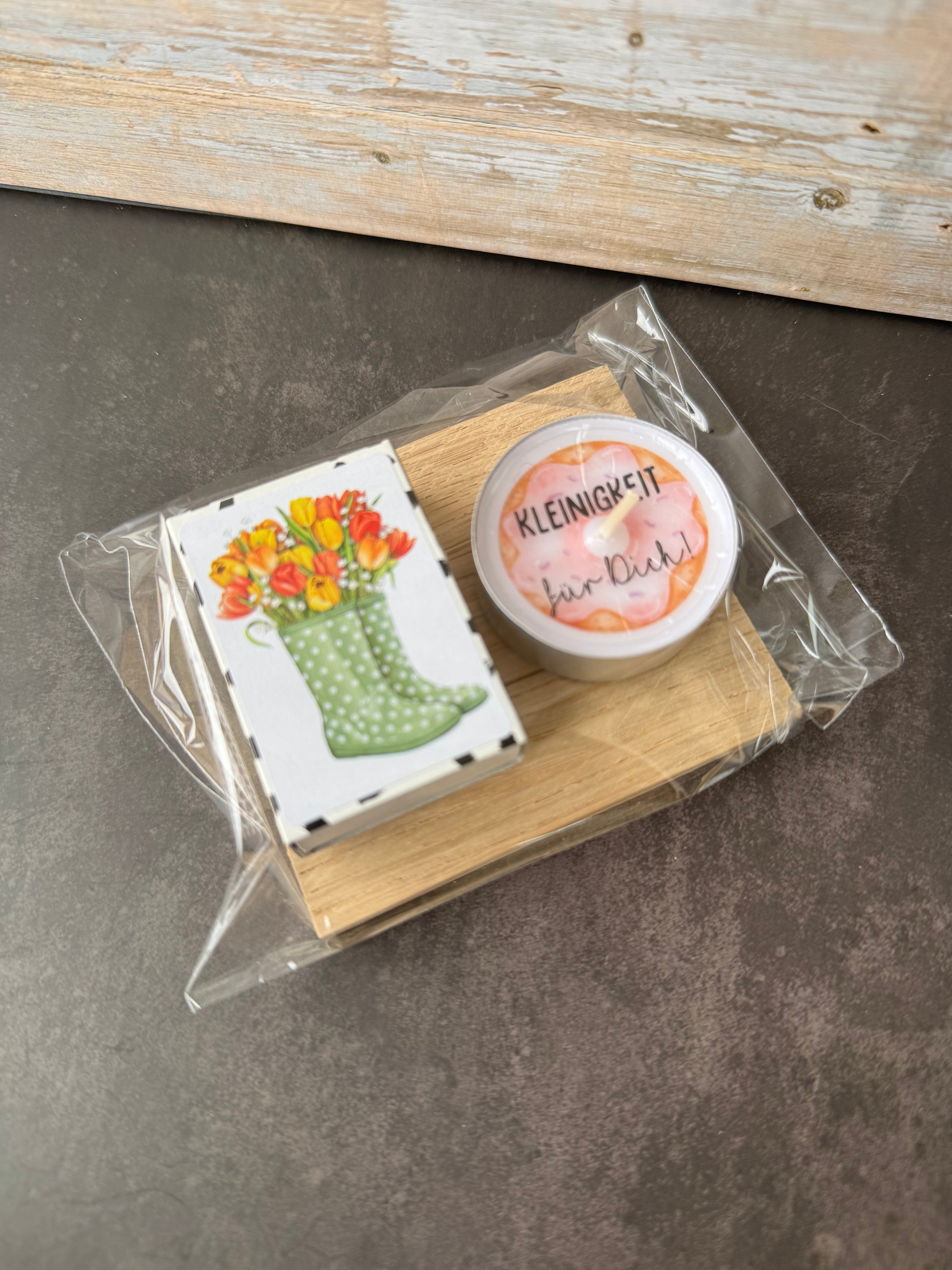 Teelicht-Geschenk auf Holz